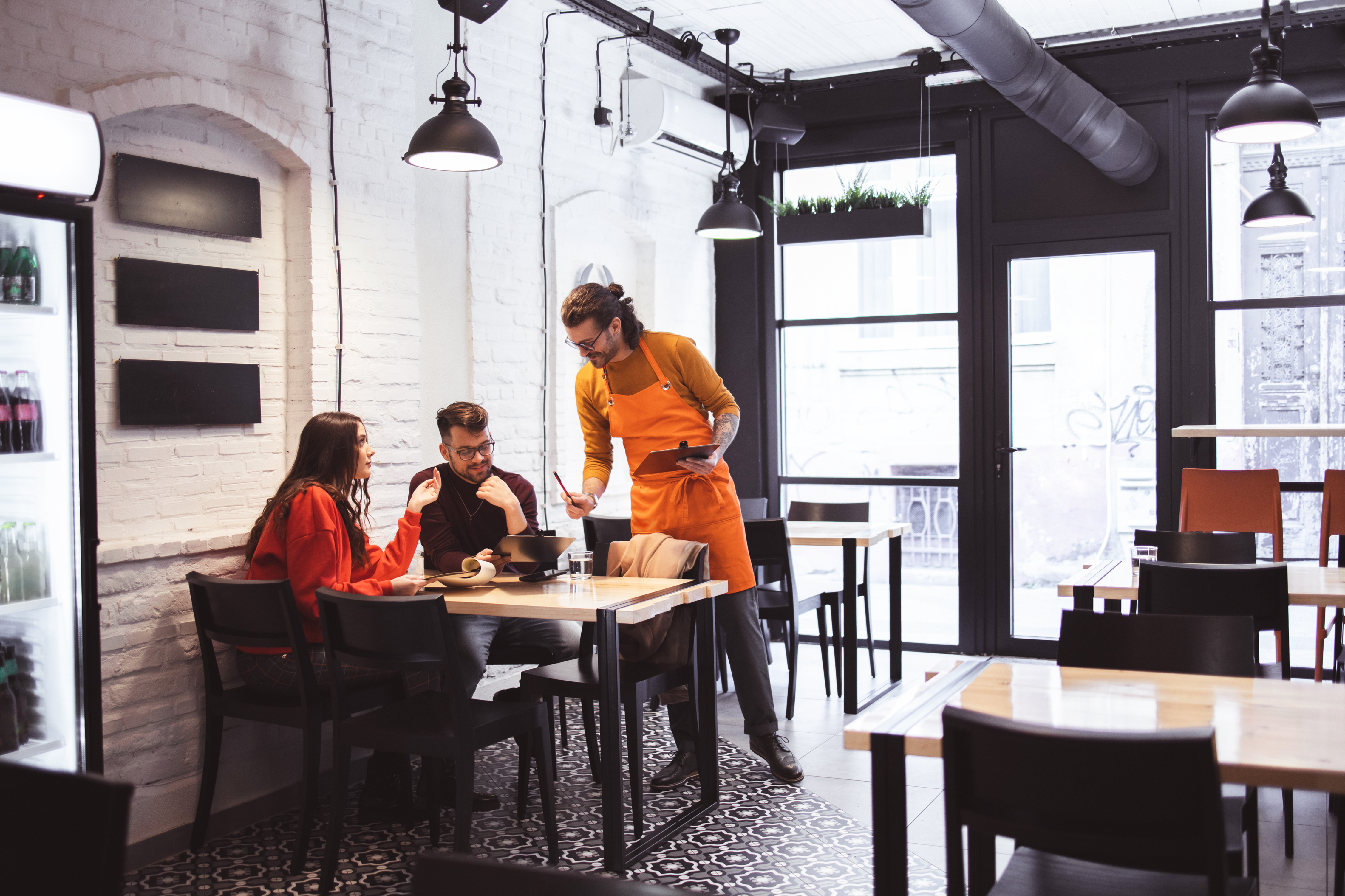 6 Elements of Restaurant Interior Design & How They Influence Customers | Contractors Direct