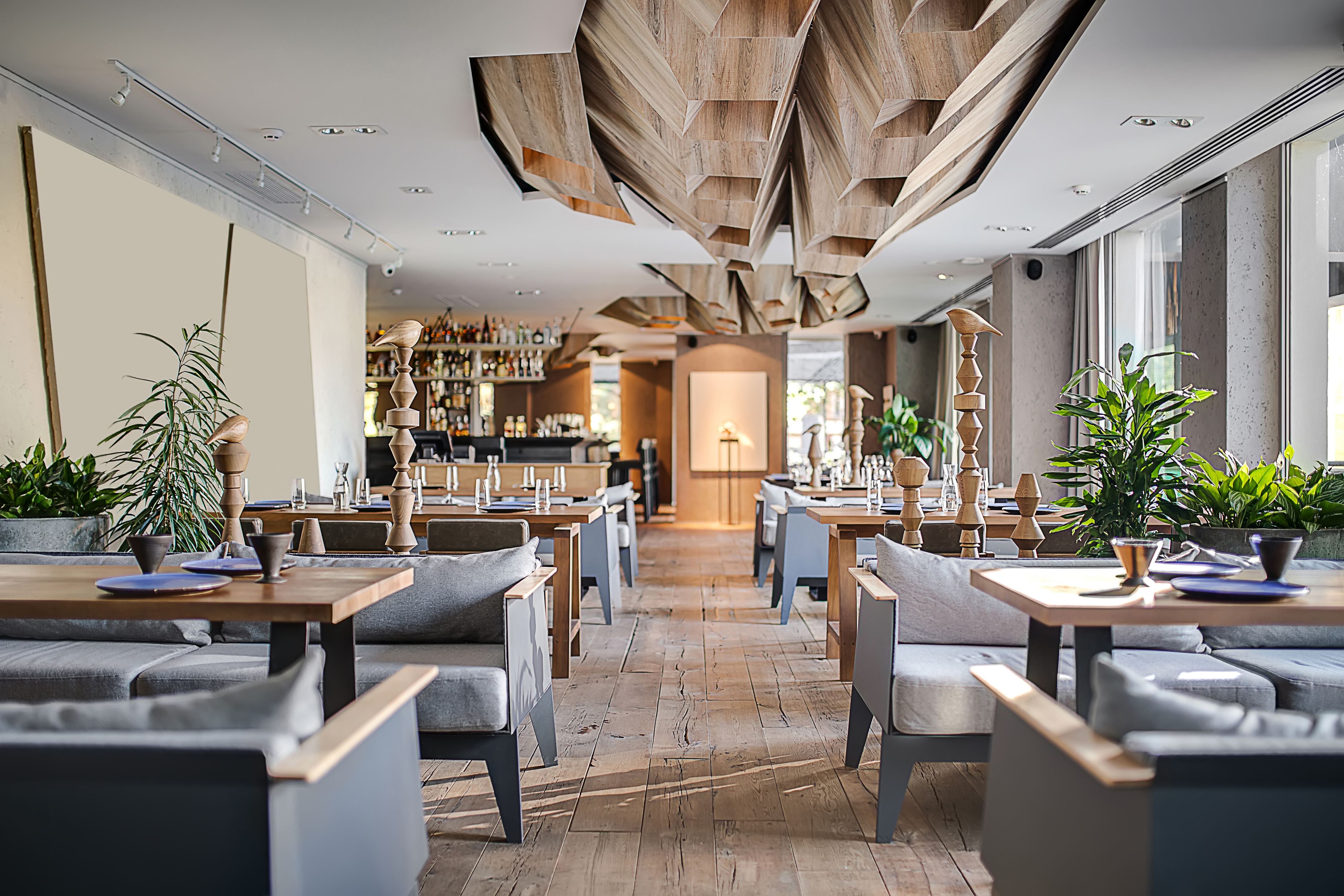 8 Signs Your Restaurant Needs an Interior Makeover